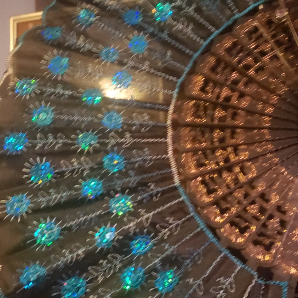 Fans - Picture 4 of 6